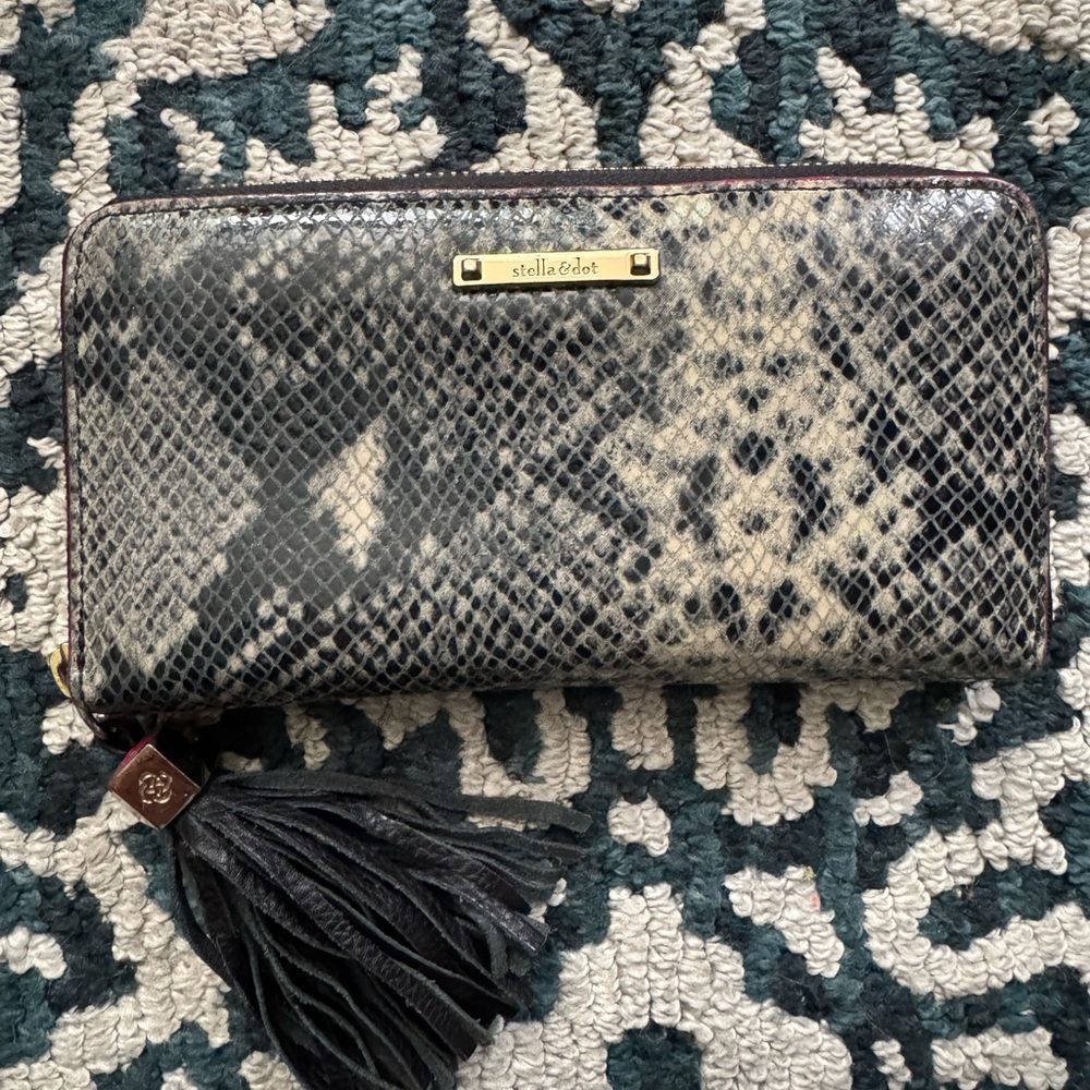 Stella & Dot Snake print wallet